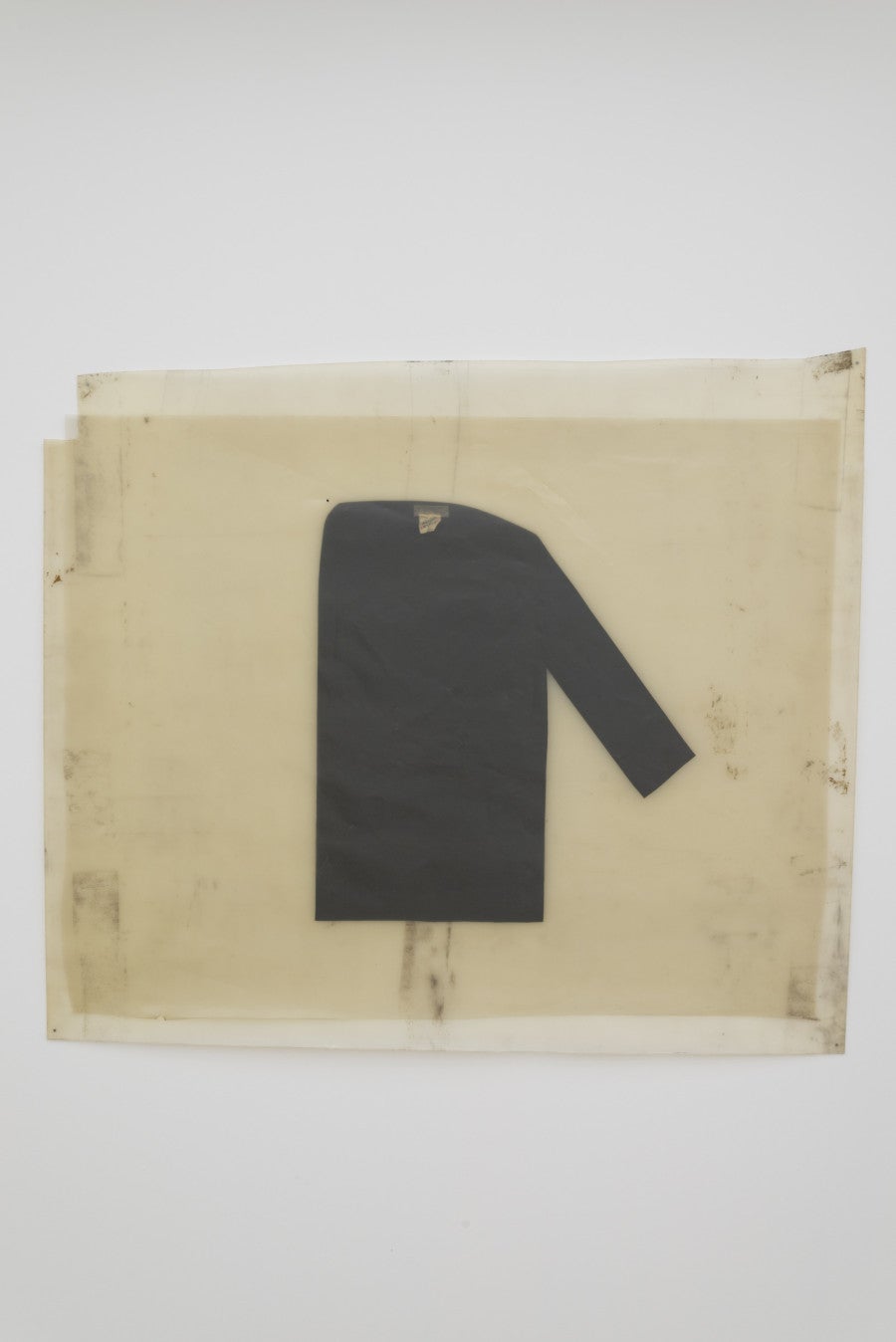 Beatrice Bonino, Funny and Fun, 2024. Silicone, plastique, papier, bakélite, tissu, caoutchouc. 115 x 100 x 3 cm. Courtesy de l’artiste et de Ermes Ermes, Rome. Photo : Simon Rao.