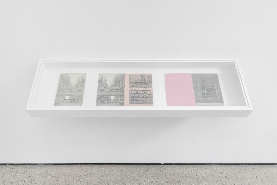 Chantal Akerman, Dossier de presse du film News from Home (Chantal Akerman, 1976), 29,7 × 42,1 cm, CINEMATEK / Collection : Archives Fondation Chantal Akerman. © ADAGP, Paris, 2025. © Aurélien Mole.