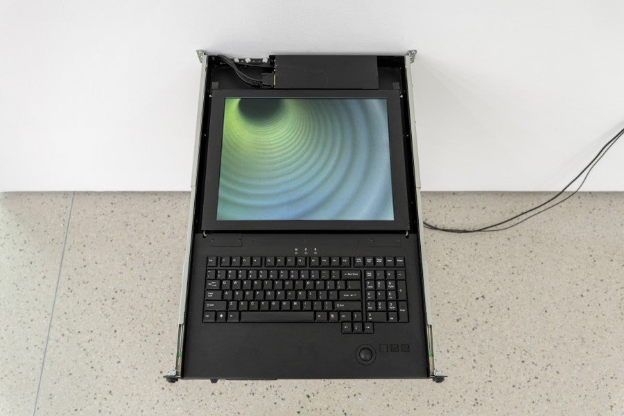 Alexandre Khondji, Triple Insert,  2025. Caméras endoscopiques, consoles KVM, dimensions variables. Courtesy de l’artiste. Photo : Nicolas Brasseur.