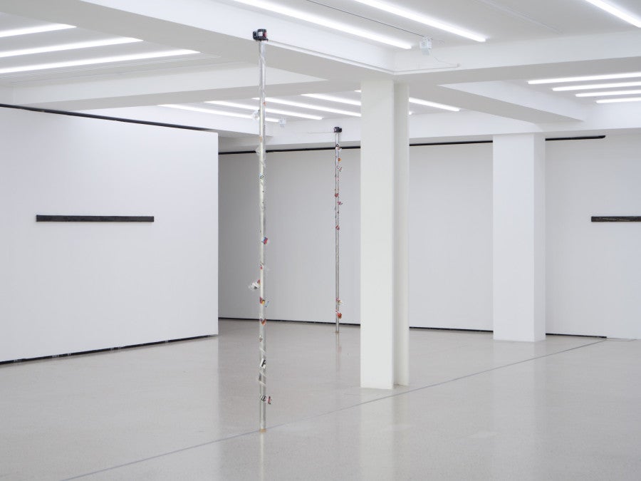 Vue de l’exposition « over the top, undercover » à la Fondation Pernod Ricard, Paris, 2026. © Photo : Raphaël Massart Courtesy de la Fondation Pernod Ricard.