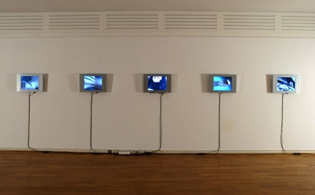 Isabelle Lévénez,"Désir", 2004, Courtesy Galerie Anton Weller, Paris; Photo: Marc Domage.

