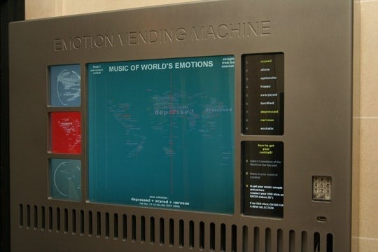 Emotion Vending Machine de Maurice Benayoun Coproduction Arcadi
