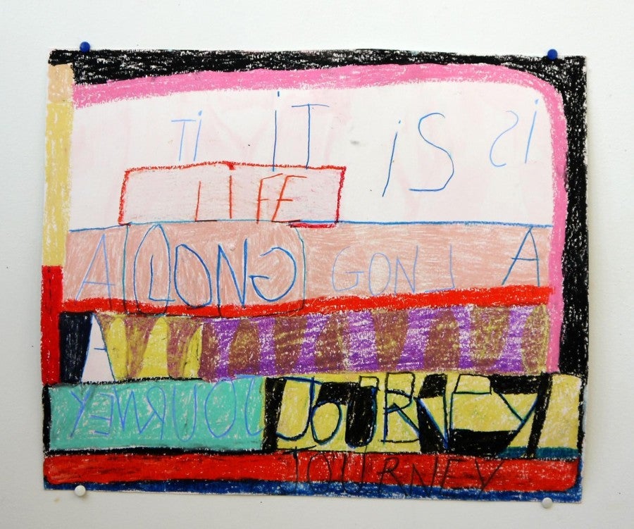 Sarah Tritz, Life is a long journey (de la série : Life is a long journey comprenant 15 dessins), 2019, craies grasses, peinture acrylique, 50,5 x 41 cm. Photo : André Morin