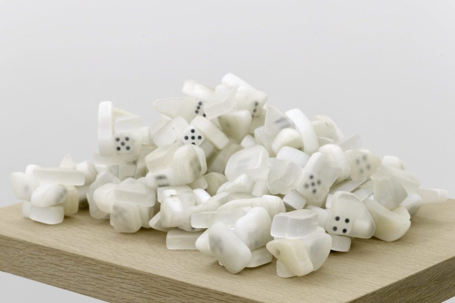 Hubert Duprat, Untitled, 2011-2015. Ulexite, plastic dice, glue. Variable dimensions. Photo: Fabrice Gousset.