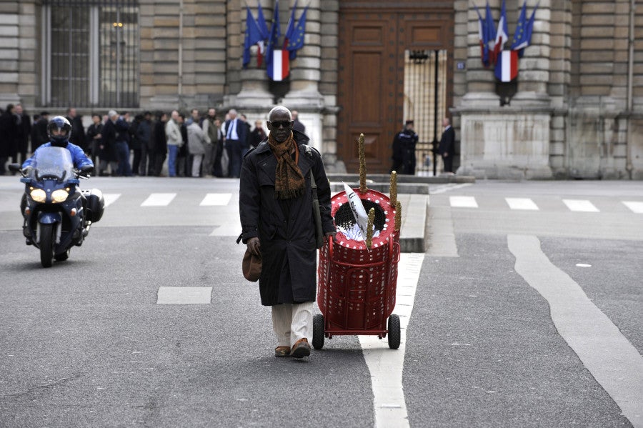 Christian Bertin, <i>Li Diab Là</i>, 2009. Performance, Paris. © ADAGP. Photo: Luc Jennepin.