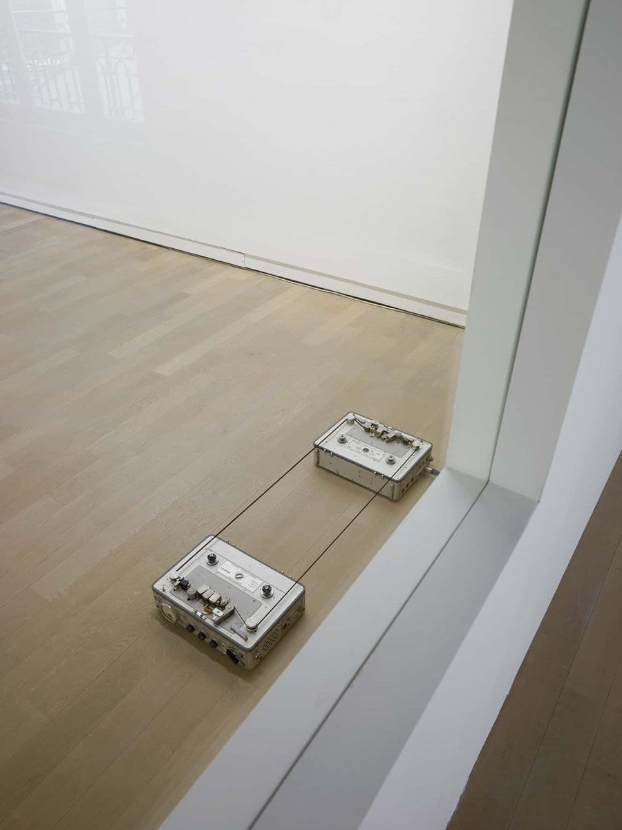 Laurent Montaron, Delay, 2016. Two Nagra IV - S tape recorders, variable dimensions. Courtesy Anne-Sarah Bénichou, Paris and Monitor, Rome. Exhibition view, Fondation d'Entreprise Ricard.