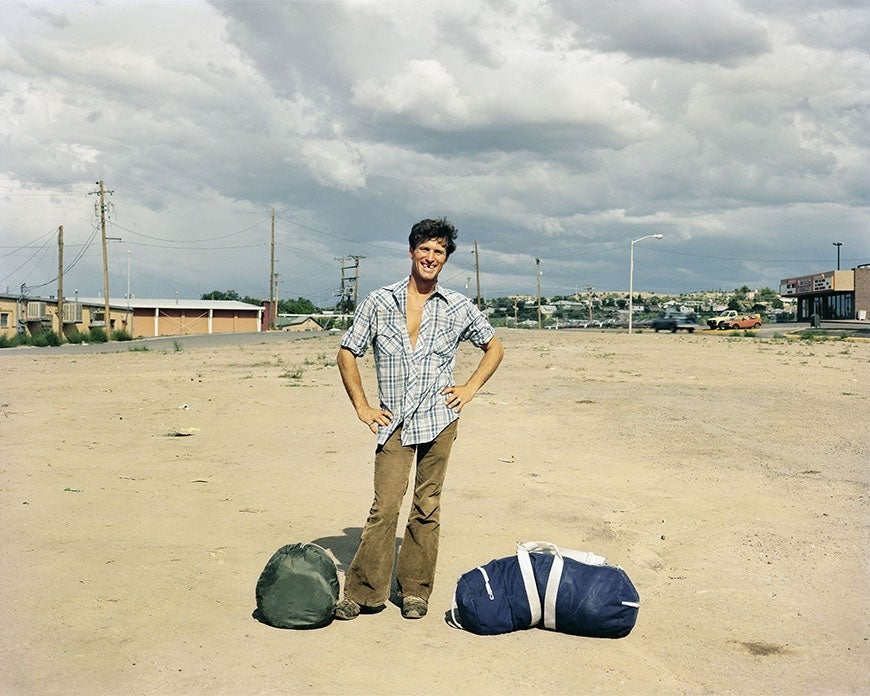 Joel Sternfeld West Aztec Avenue, Gallup, New Mexico, September 1982. Courtesy of the artist and Xippas Paris - Olga Ogorodova